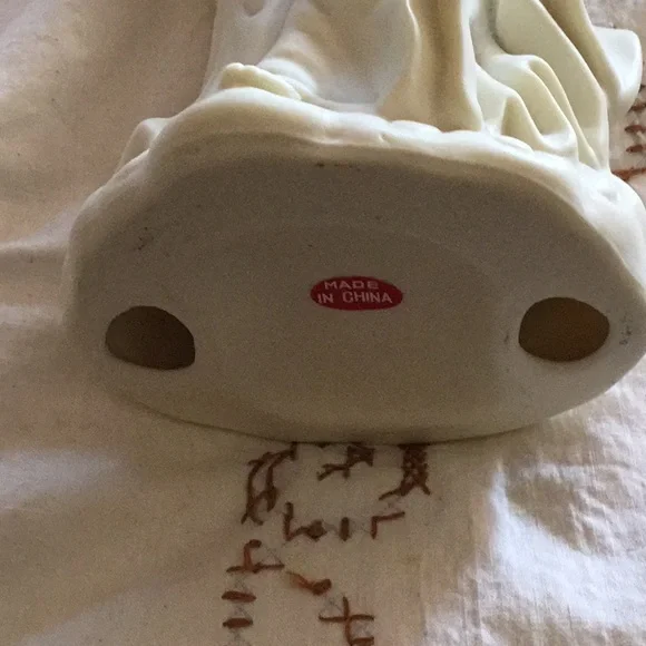 Elegant White Angel Figurine - Picture 2 of 5